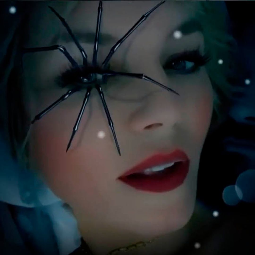 Heidi Klum cura sus ganas de Halloween… ¡con filtros terroríficos!