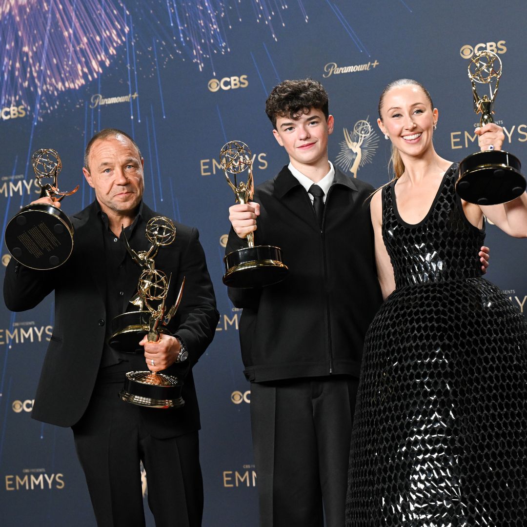 Dónde ver las series que han arrasado en los Emmy 2025 y que no deberías perderte