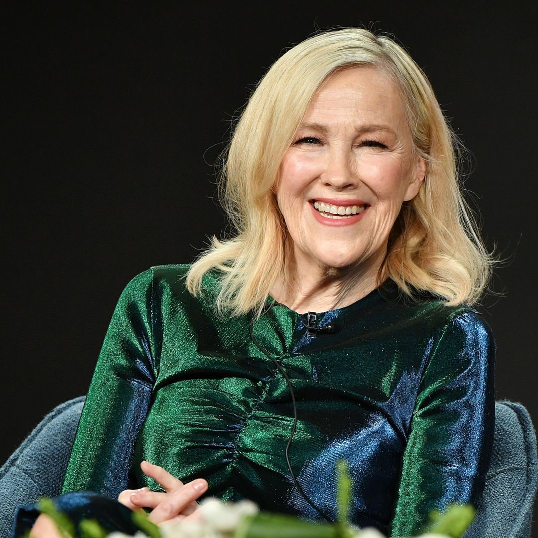 Sale a la luz la llamada a emergencias previa a la muerte de Catherine O'Hara: "Le cuesta respirar"