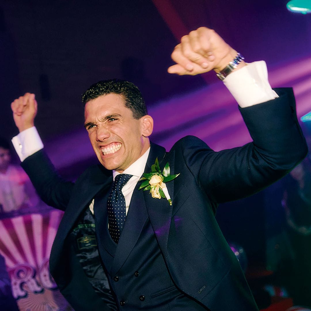 Jaime, exultante de felicidad, en la fiesta posterior a su boda, que se celebró en una auténtica carpa de circo