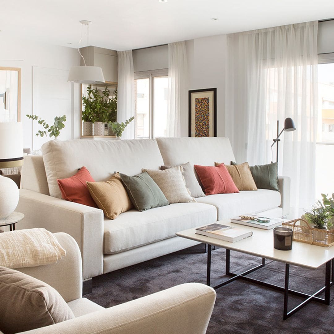 Muebles y complementos que te ayudarán a tener el salón siempre en orden