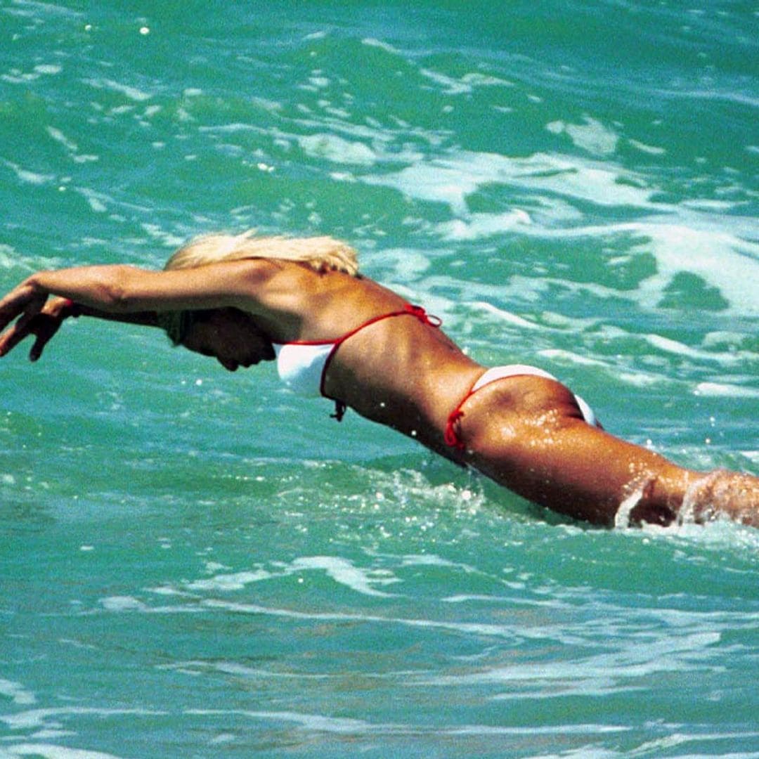 Eugenia Martínez de Irujo, una guapa amazona en las playas del Prat