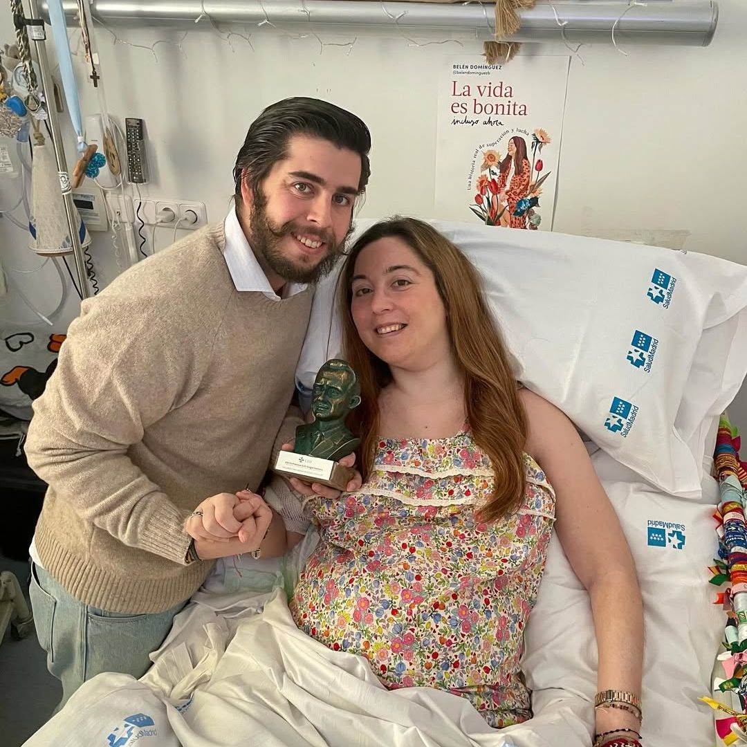 El desgarrador mensaje del novio de Belén Domínguez, la influencer fallecida por cáncer: "Te alegras porque ya no está sufriendo, pero duele porque ya no está a tu lado"