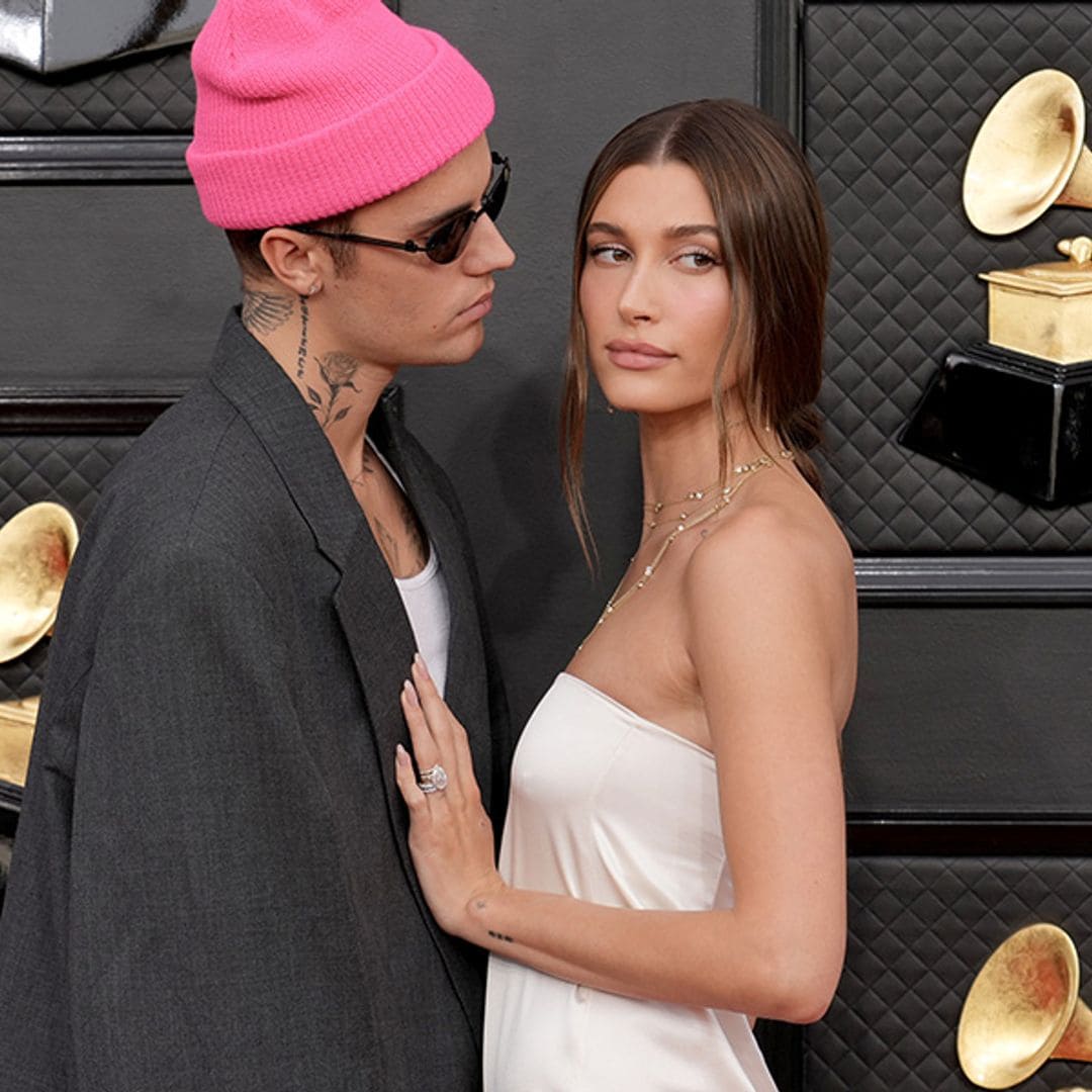 Hailey Baldwin y Justin Bieber, protagonistas del momento más romántico de la alfombra roja