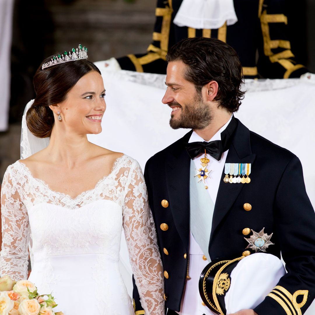 Un vestido con tejido español y una tiara transformable hecha en Tailandia: el inolvidable look de novia de Sofia de Suecia