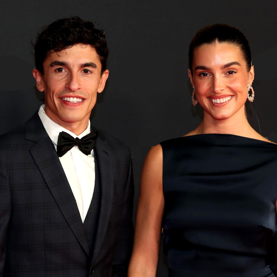 Los hermanos Márquez, tras un año memorable, derrochan amor con Gemma Pinto y Gabriela Guzmán en la gran gala de MotoGP