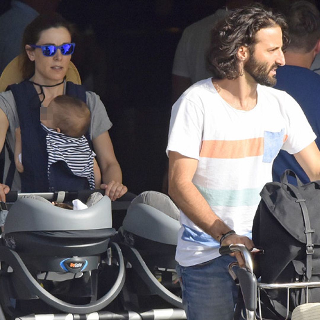 ¡Su primer verano en familia! Raquel Sánchez Silva y Matías Dumont aterrizan en Ibiza con sus hijos
