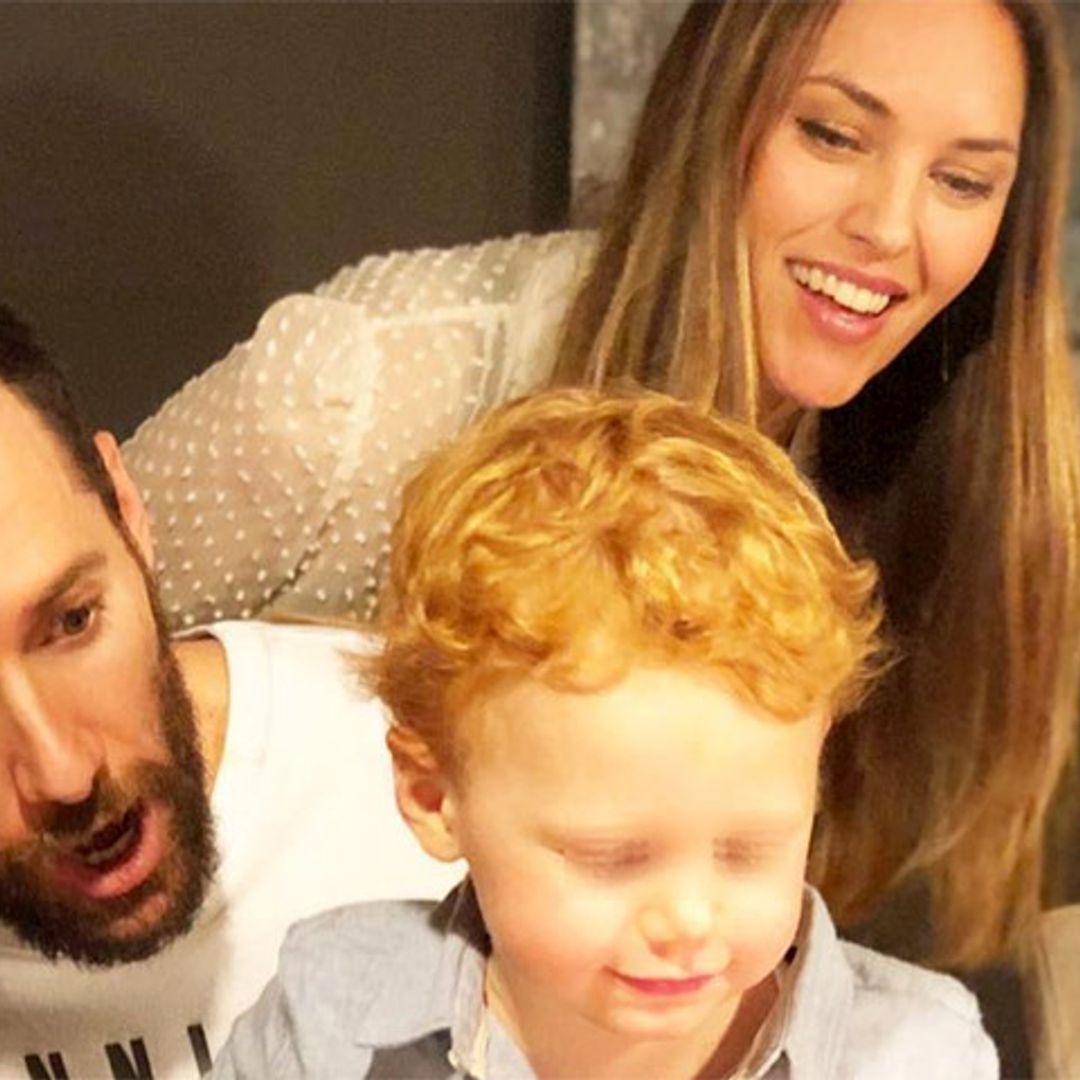Alan, el hijo de Helen Lindes y Rudy Fernández cumple dos años y lo celebra con ¡una tarta 'motorizada'!