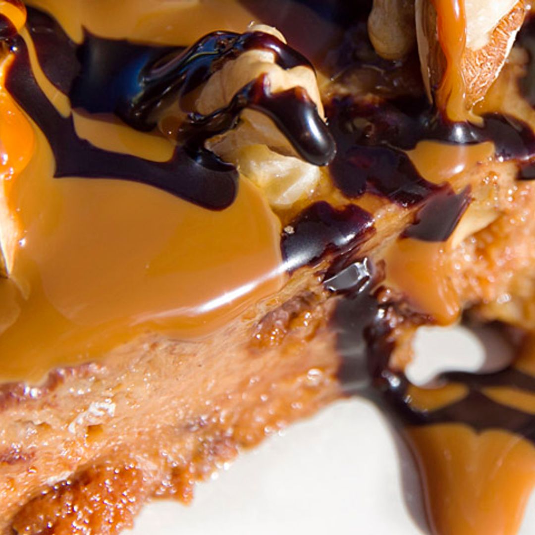 Aprende a preparar bizcocho de chocolate y dulce de leche