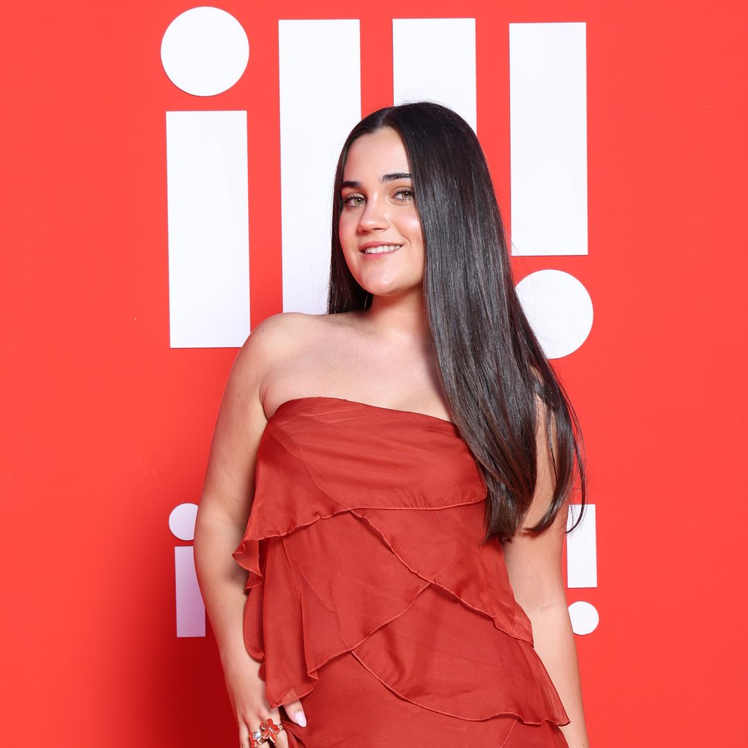 Daniella Bustamante debuta en solitario: 'lookazo' y frescura al más puro estilo Paula Echevarría para nuestra noche más especial