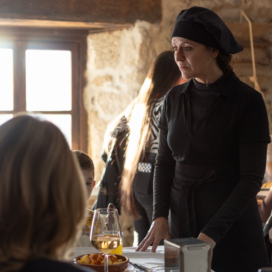 Fotograma de la serie El cuco de cristal, de Netflix