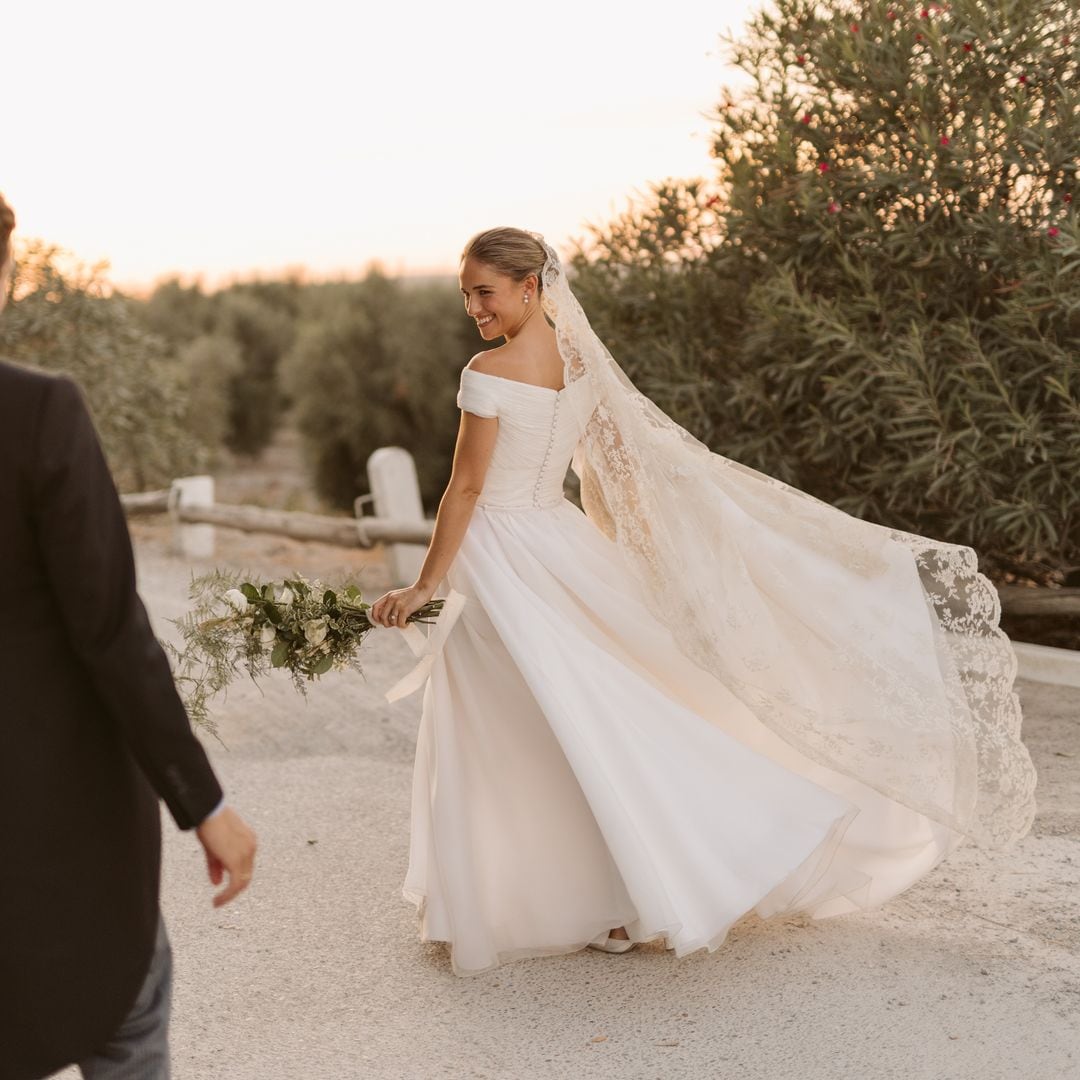 Las novias andaluzas más estilosas prefieren la mantilla antes que el velo