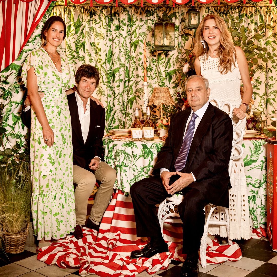 El archiduque Maximiliano de Habsburgo con su mujer, Maya Askari, Fernando Martínez de Irujo y Sandra Segimón