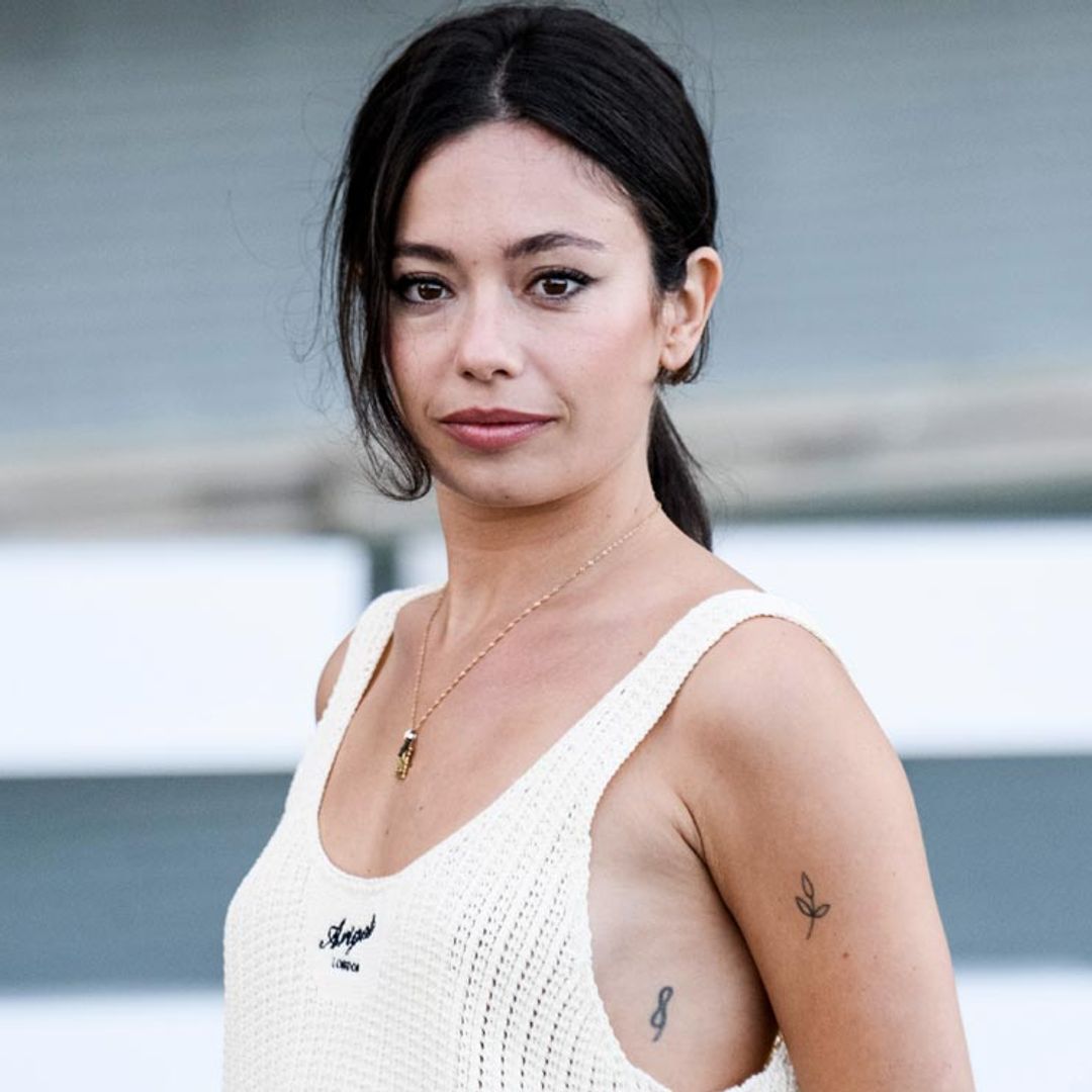 En zapatillas o taconazos, las actrices nos conquistan con sus looks de día en San Sebastián