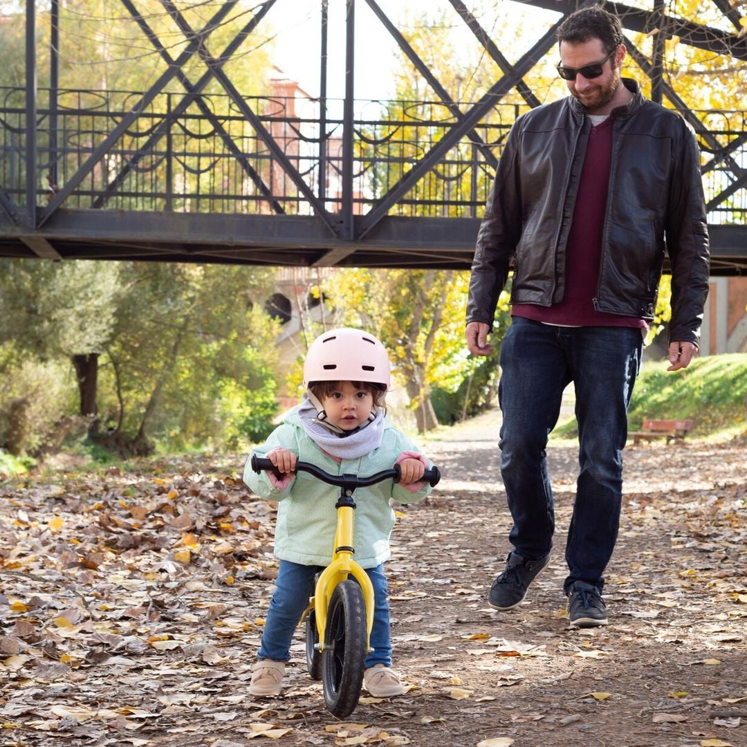 9 motivos por los que tu hijo de 2 años debería montar en una bici de equilibrio