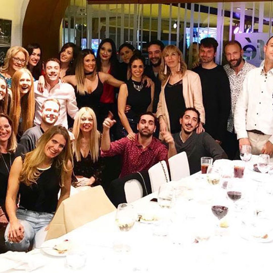Rosa López, Elena Furiase y su novio en el fiestón de cumpleaños de Lorena Gómez