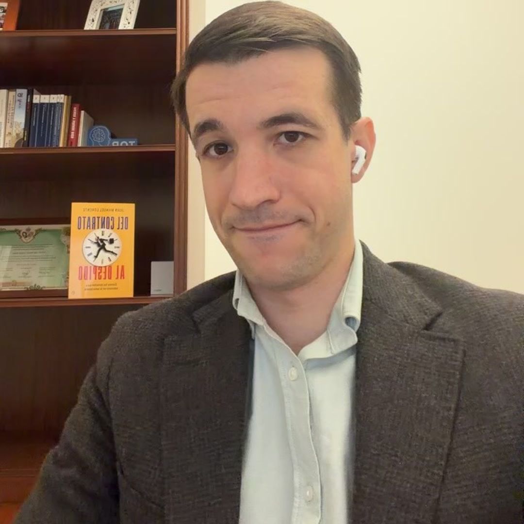 Juanma Lorente, abogado laboralista: "Abrir WhatsApp en el ordenador del trabajo puede acabar en despido"
