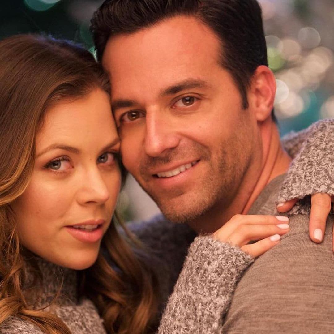 Ximena Duque y Jay Adkins celebran su aniversario de bodas en la iglesia en donde se casaron hace siete años