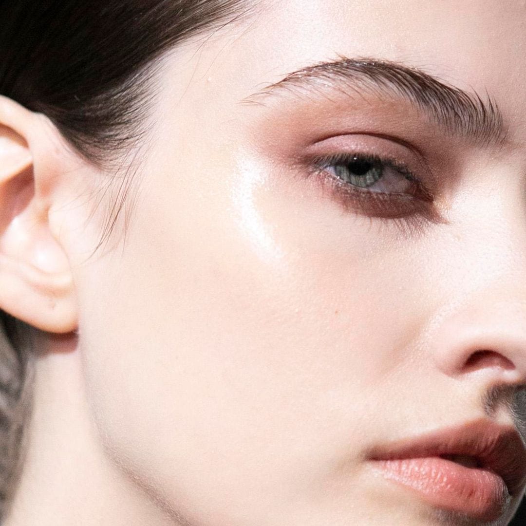Las claves para aplicar tu highlighter como toda una experta