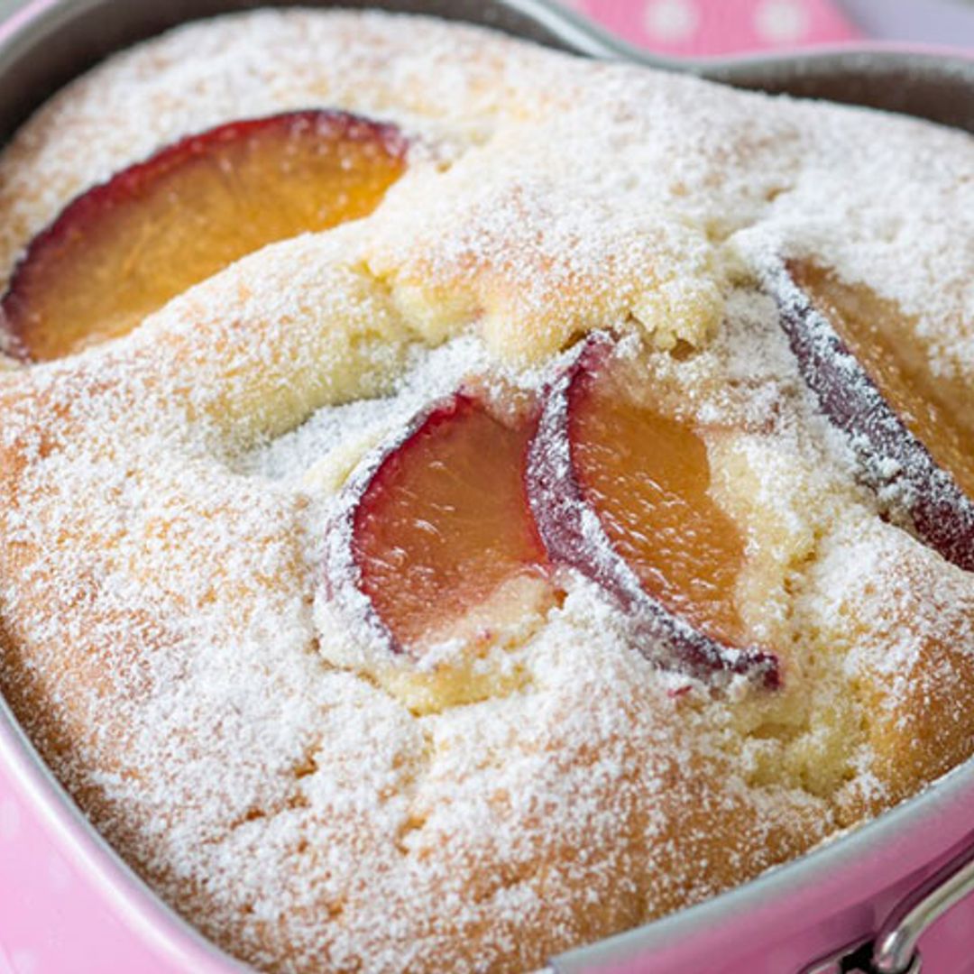 Suflé-bizcocho de ciruelas