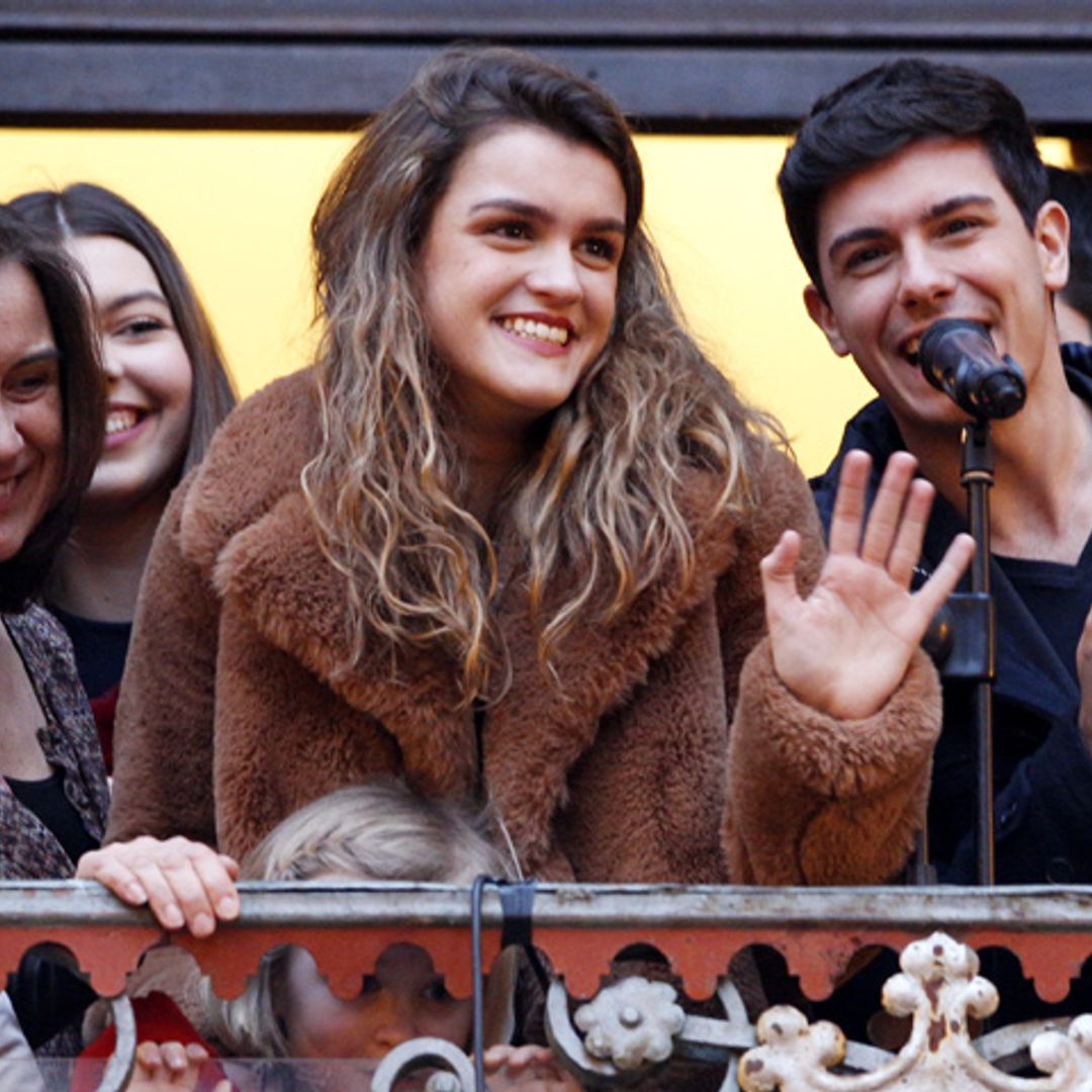 ¡Recibidos 'como reyes'! Amaia y Alfred se dan un baño de masas en Pamplona