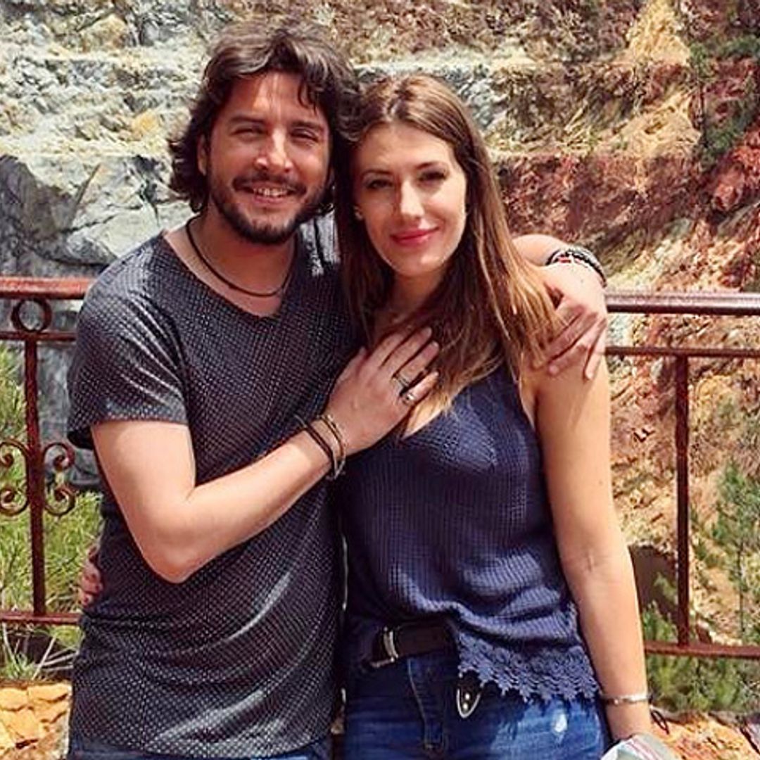 ¡Qué romántico! Manuel Carrasco comparte la primera foto de su boda con Almudena Navalón