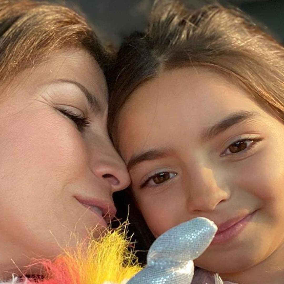 La sesión de fotos de Alessandra Rosaldo y la pequeña Aitana es lo más tierno que verás hoy