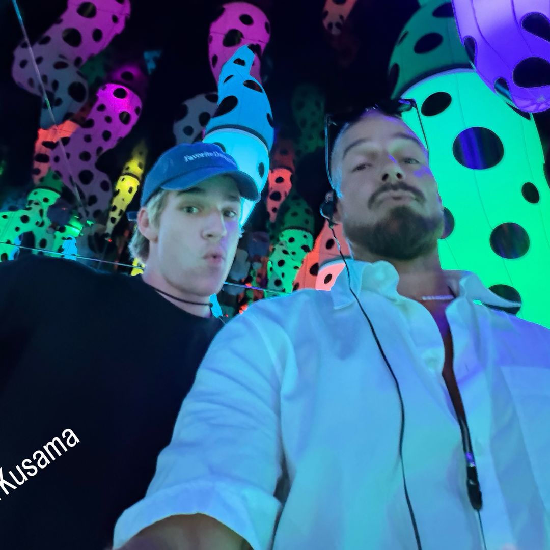 Ricky Martin hace turismo por Kazajistán y Turquía con sus hijos: ‘Cultura pa’ los nenes’
