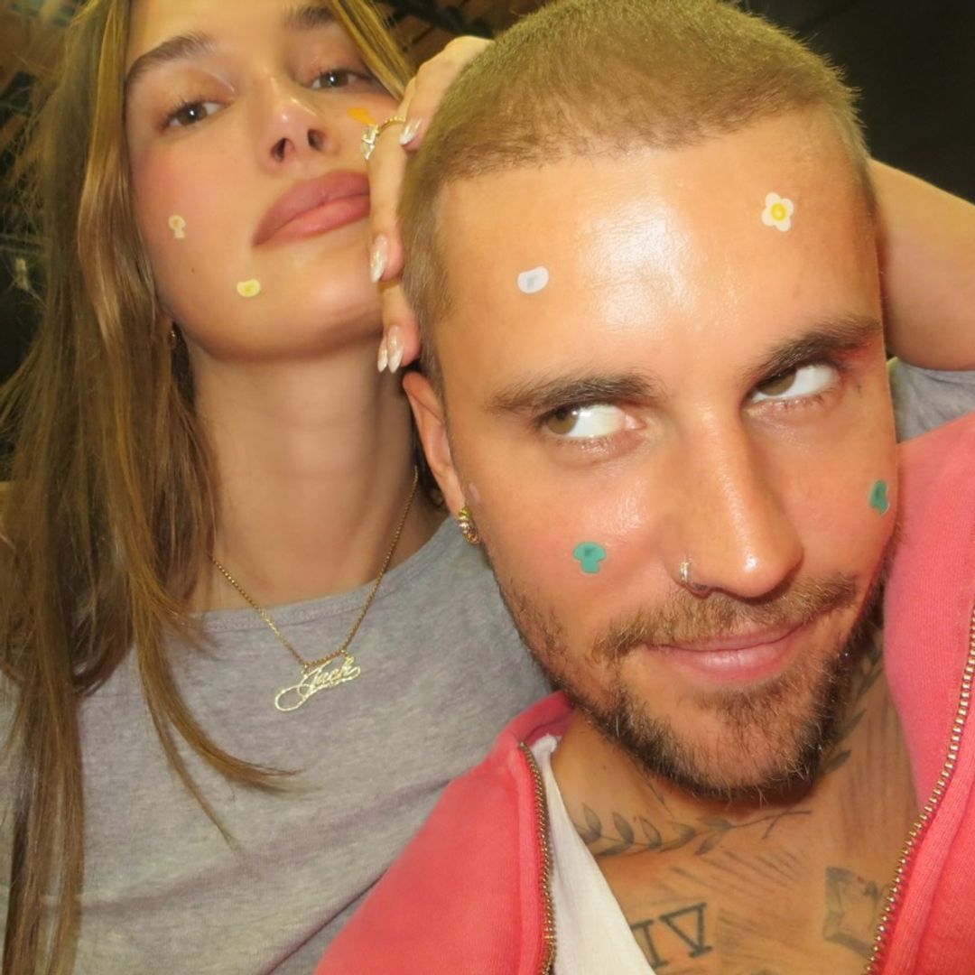 Los Bieber han anunciado su primera colaboración para la marca de Hailey.