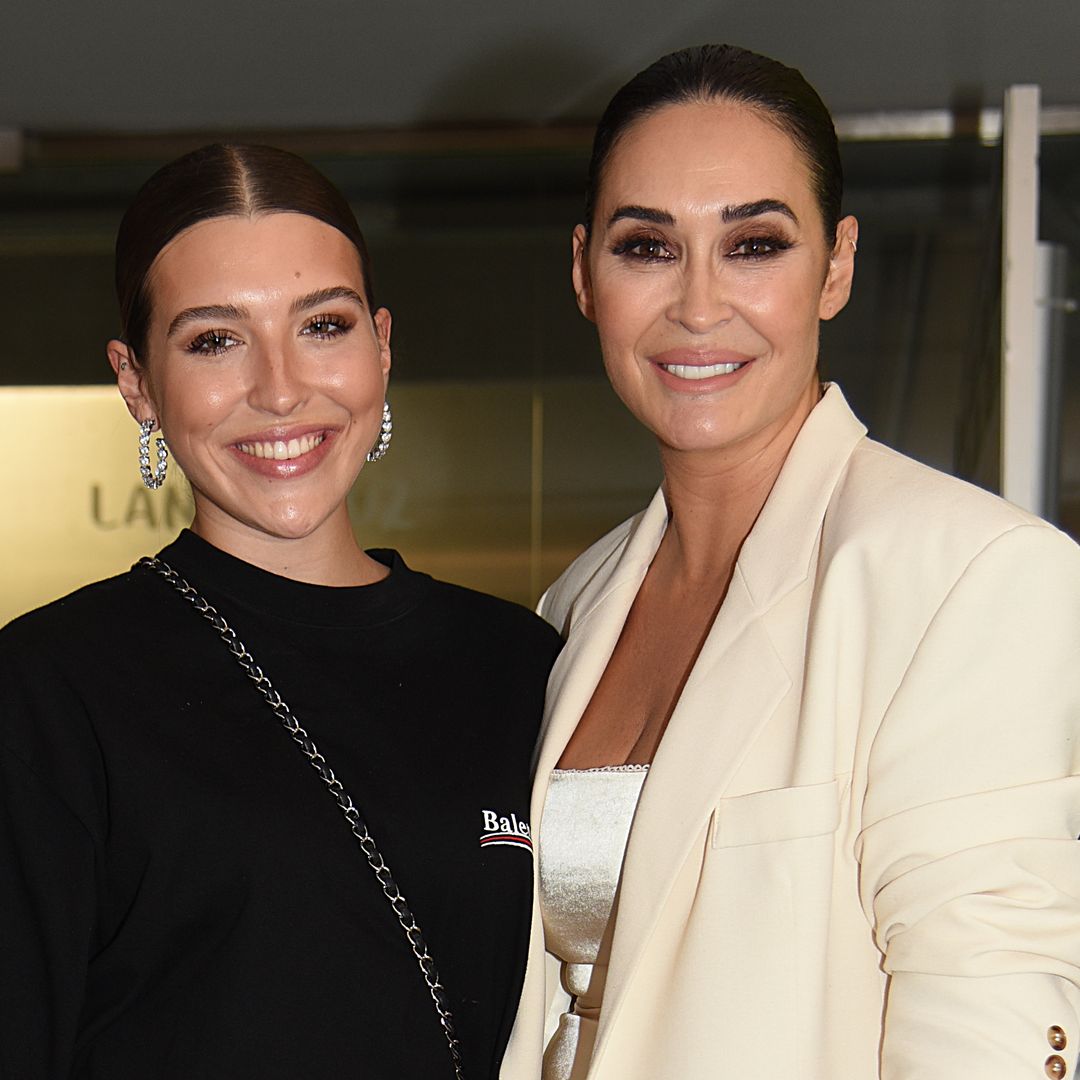 Alba Díaz en su entrevista más personal: de su primer aniversario con su novio a la relación de ‘mujer a mujer’ con su madre