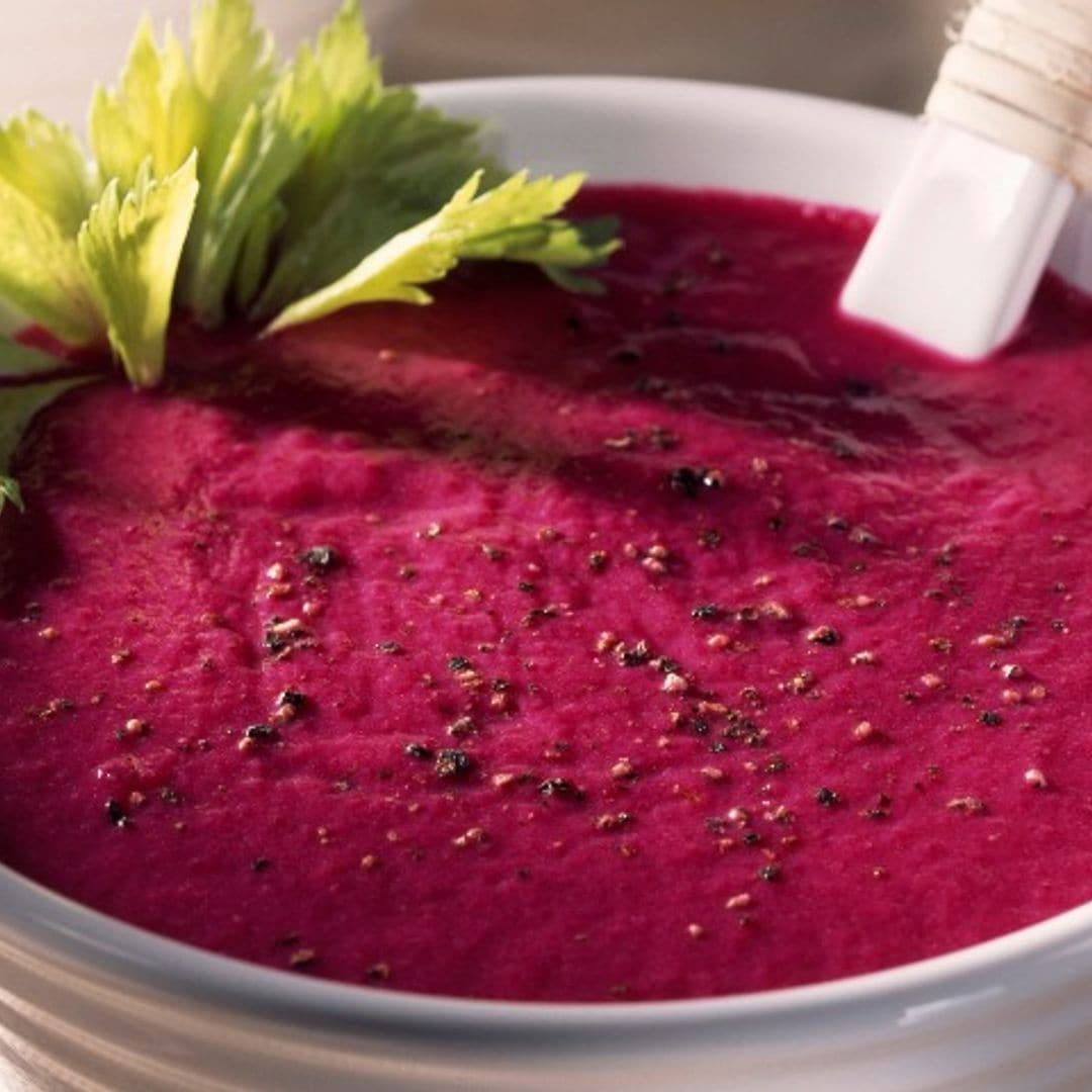 Salmorejo de remolacha con queso azul