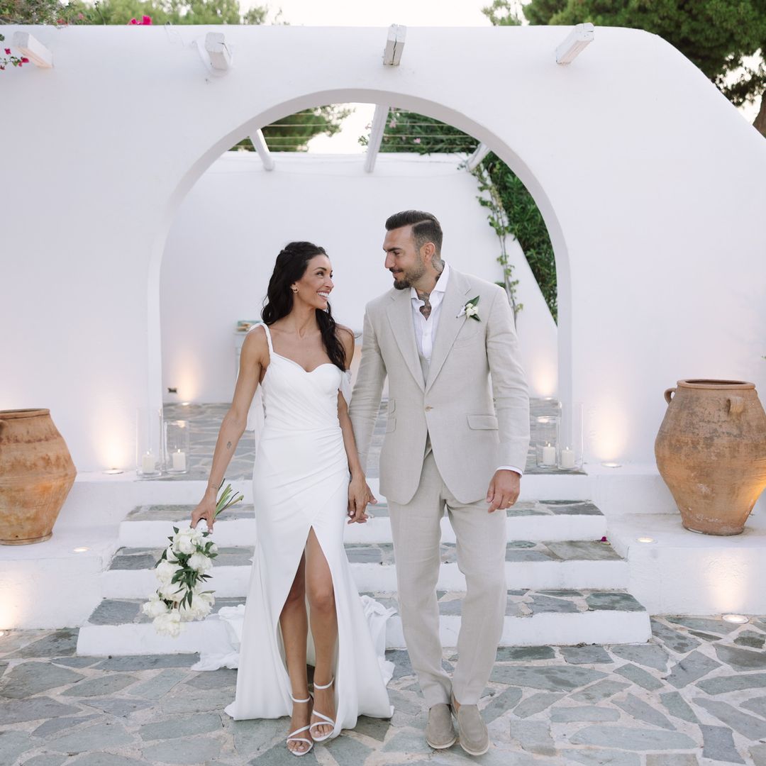 PRIMICIA. Las espectaculares imágenes y todos los detalles de la boda de Noelia López y Roberto Jiménez en Grecia