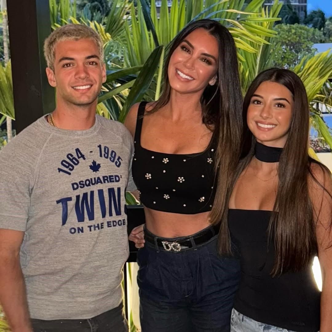 Los hijos de Elizabeth Gutiérrez y William Levy acaparan miradas en el nuevo posado familiar
