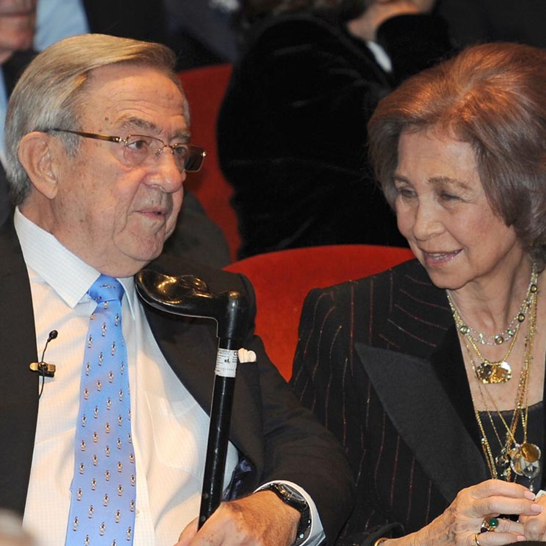 En ¡HOLA!, el cariño y orgullo con el que el rey Constatino habla de su hermana, la reina Sofía