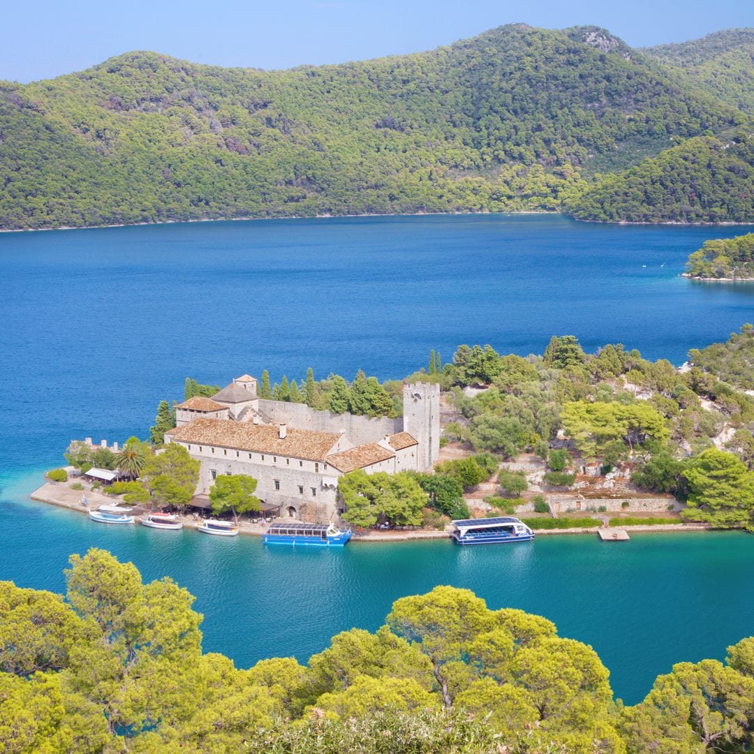 Monasterio de Santa María en la isla Mljet de Croacia