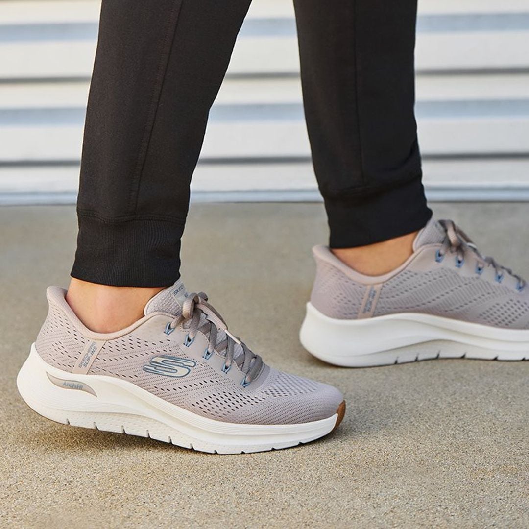 6 zapatillas Skechers que arrasan en ventas en Amazon y están superrebajadas con hasta el 56% de descuento