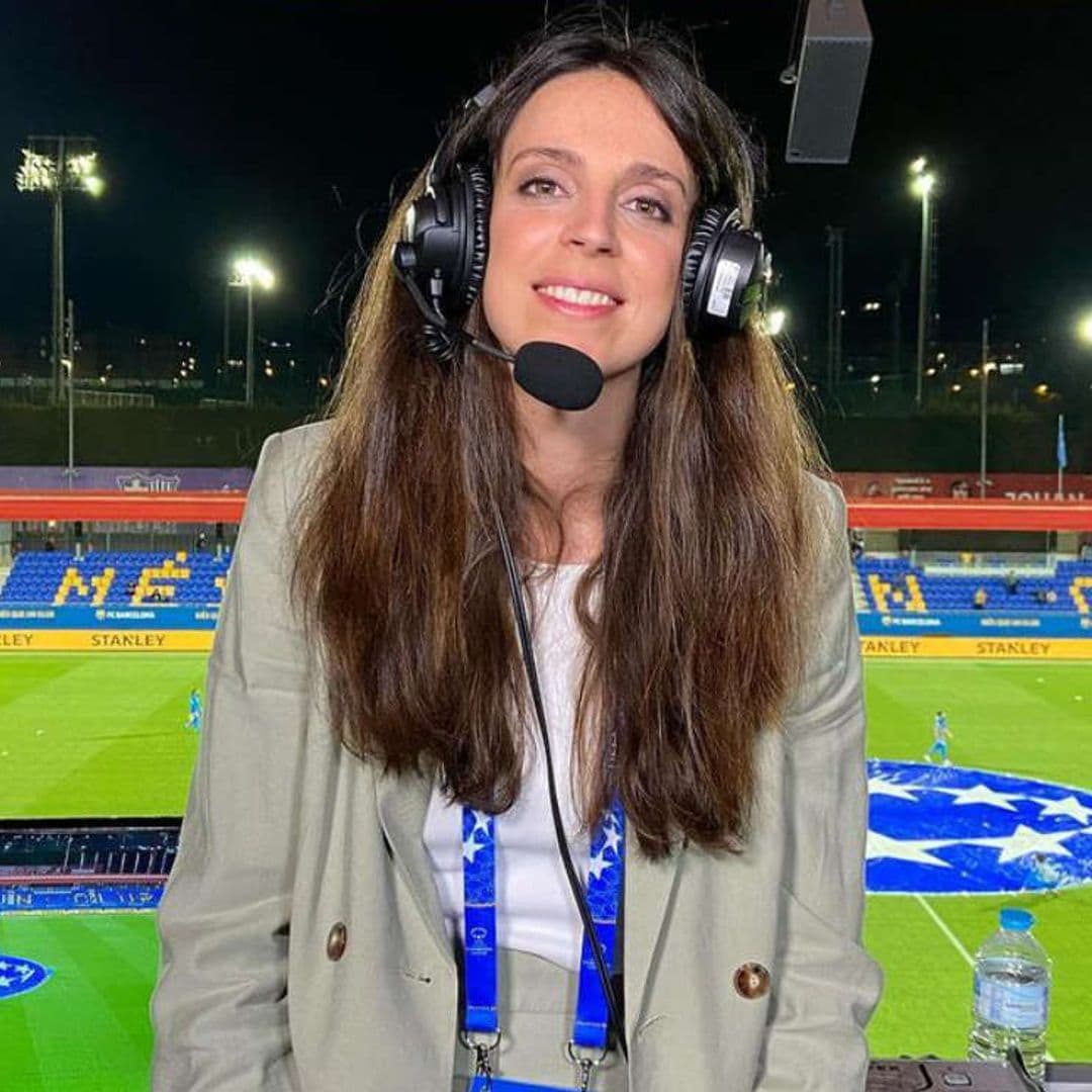 Conoce a Andrea Segura la comentarista que está arrasando en el Mundial de fútbol femenino
