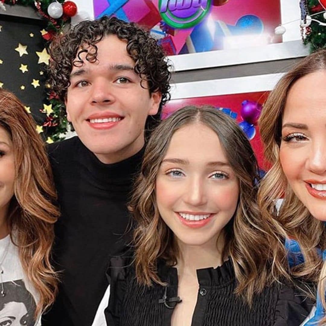 Andrea Legarreta e Itatí Cantoral protagonizan un entrañable posado con sus hijos Nina y José Eduardo