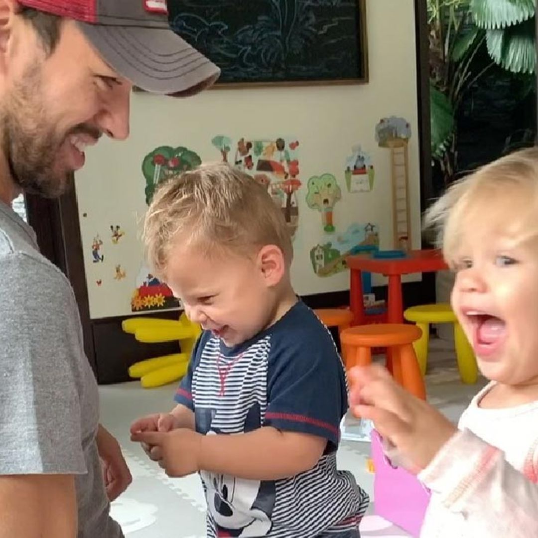 ¡Qué monada! El juego de Enrique Iglesias con su hijo que te sacará una sonrisa