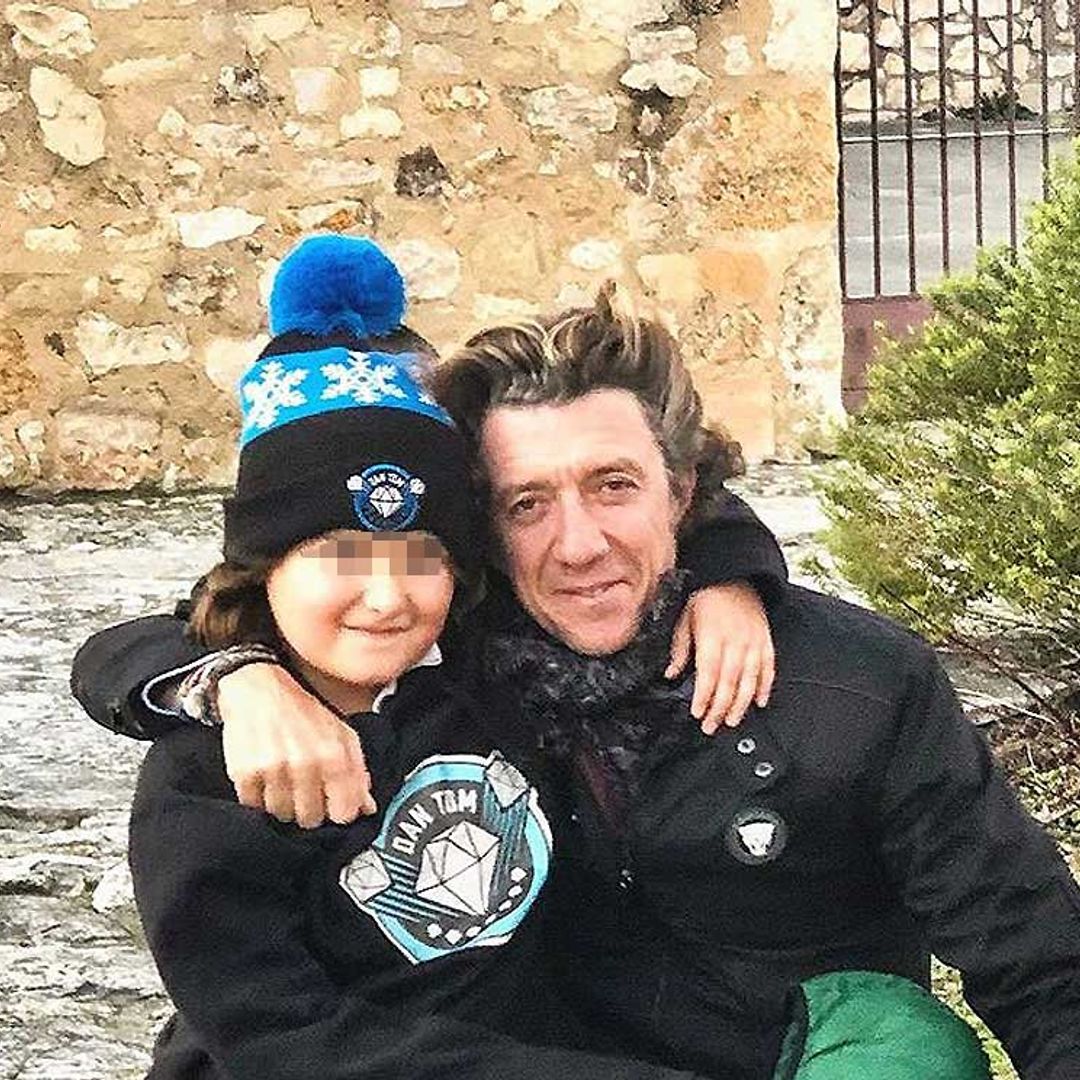 Colate disfruta de la Navidad en Pedraza junto a su hijo y su sobrino Roscón ¡más bailón que nunca!