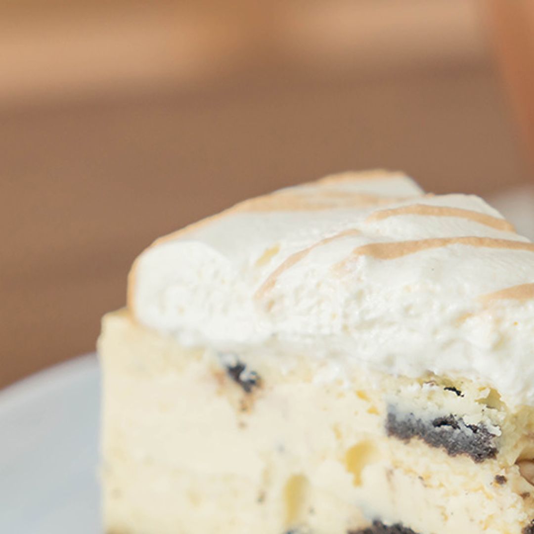 'Brownie' de chocolate blanco con Oreo, ¡y date un capricho!