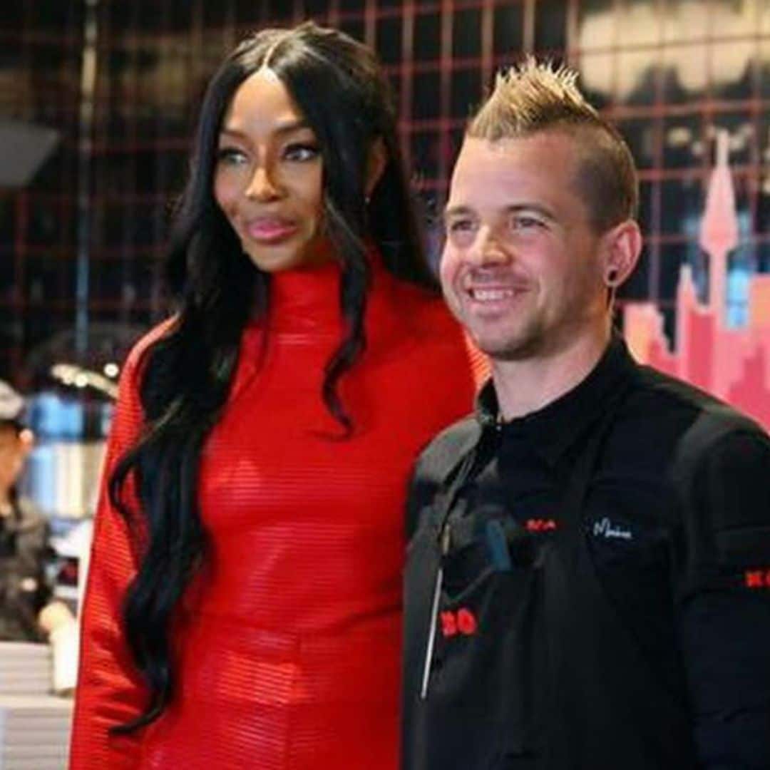 Naomi Campbell visita a David Muñoz en su restaurante ¡y Cristina Pedroche no puede contener la emoción!