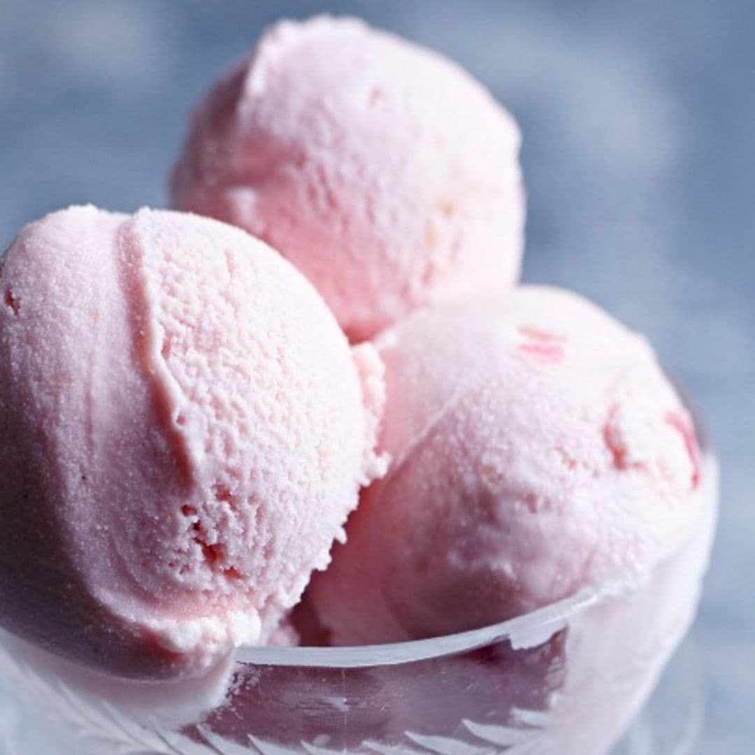 Helado de jengibre y ruibarbo