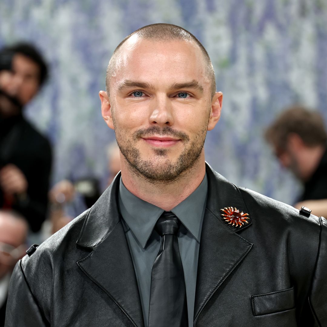 El sueño cumplido de Nicholas Hoult: de ser rechazado para las películas de Harry Potter a fichar por la serie que adapta los famosos libros