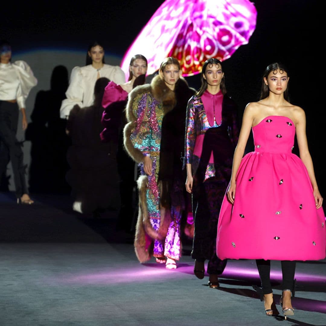 El desfile de Odette Álvarez