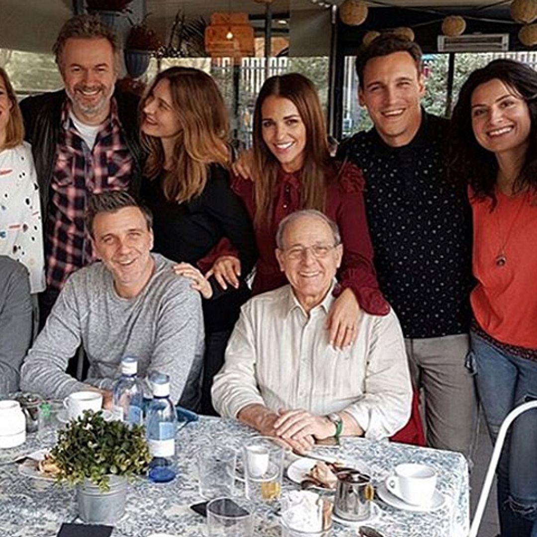 ¡Qué recuerdos! Paula Echevarría se reencuentra con sus compañeros de 'Gran Reserva'
