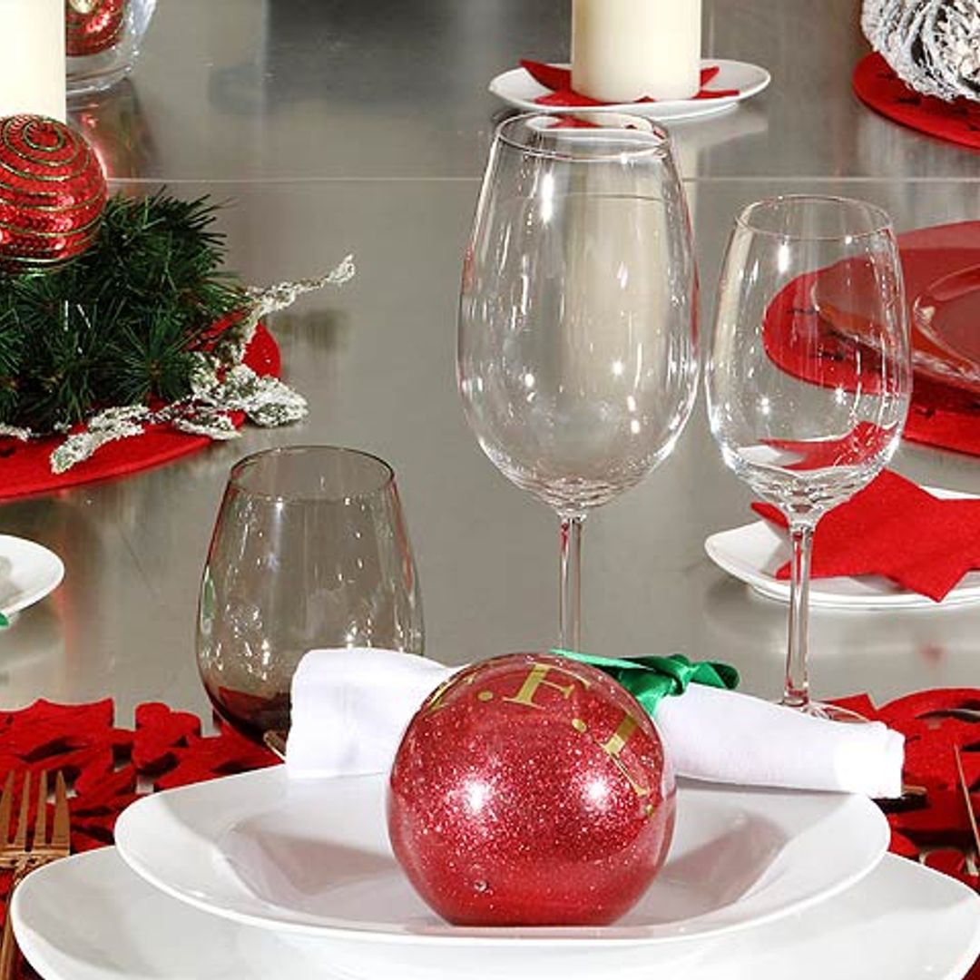 'El arte de decorar la mesa' por Fiona Ferrer: blanco, rojo y verde, los protagonistas de la Navidad
