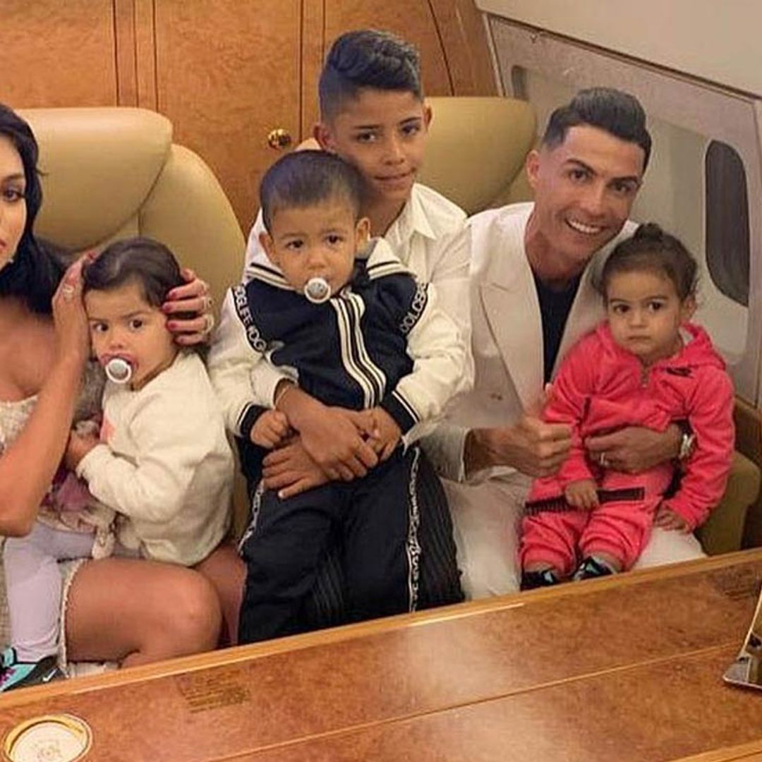 En familia y con premio incluido, Georgina Rodríguez y Cristiano Ronaldo terminan sus vacaciones en la playa