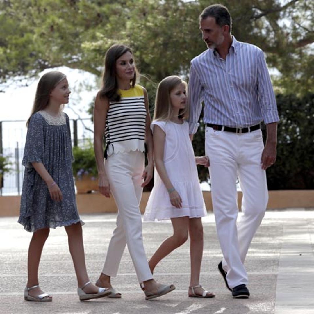 Sandalias, bailarinas, mocasines... ¿En qué firmas confía la reina Letizia cuando se baja de los tacones?