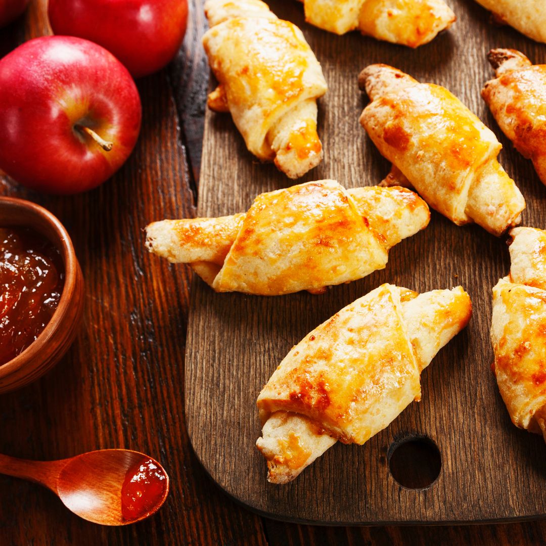Más allá de tartas y bizcochos: postres con sabor a manzana que endulzarán tu otoño